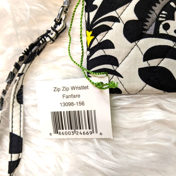 Vera Bradley 'Zip Zip Wristlet' FANFARE NWT - Picture 7 of 8